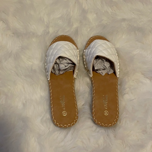 Quilted Espadrille Slide Sandals - Picture 3 of 6